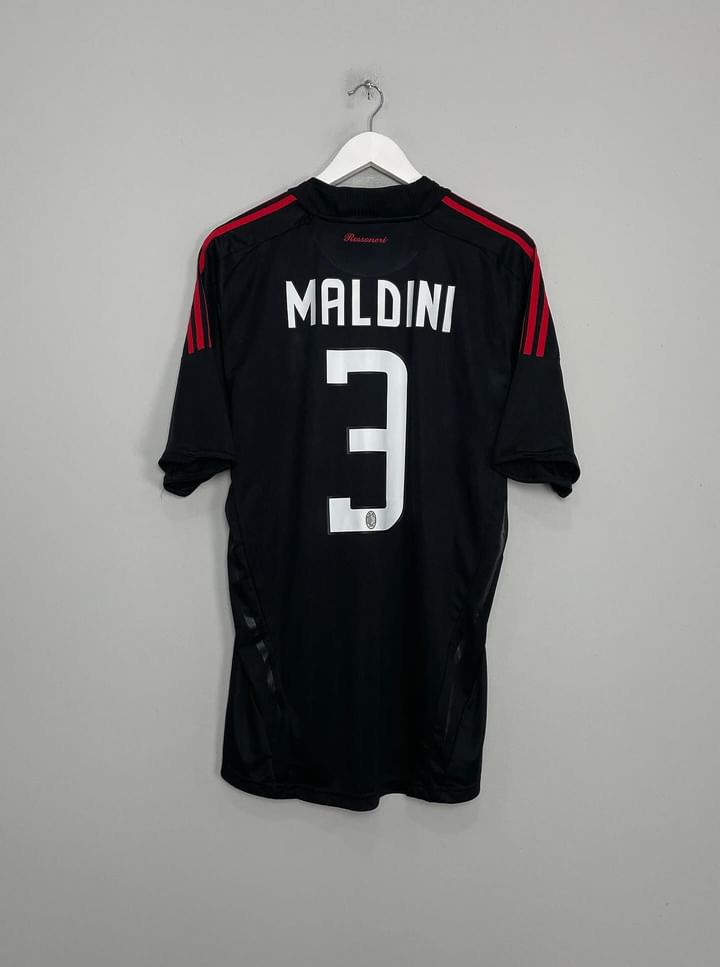 Ac milan kit 2009-10 Striker Style Soccer